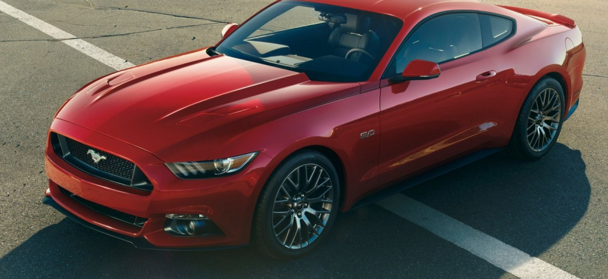 Ford Mustang GT - najdostupnejšie auto s V8 upaľuje cez 250 km/h