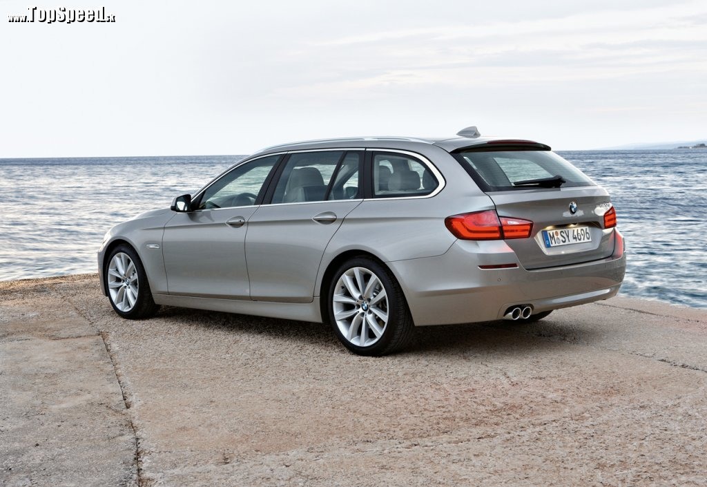 Dizajn nového BMW 5 Touring ide v aktuálnych šľapajách trojkového radu ktorému sa tak veľmi podobá