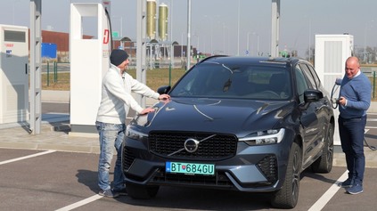 TEST VOLVO XC60 T8 - 3 MOTORY, 2 POHONY, 1 BEZPEČNOSŤ A KVALITA