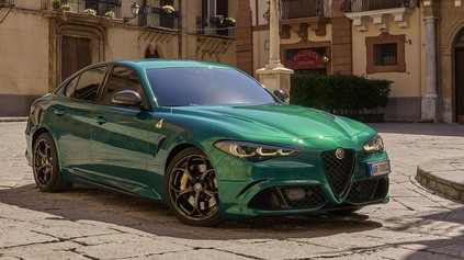 ŠTVORLÍSTOK MÁ 100 ROKOV. GIULIA A STELVIO QUADRIFOGLIO DOSTALI V RÁMCI OSLÁV SILNEJŠIE MOTORY