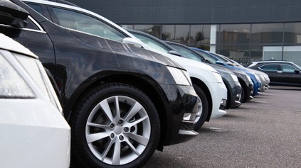 TRH S JAZDENKAMI KVITNE. AAA AUTO V MARCI 2025 PRVÝKRÁT PREDALO VIAC NEŽ 10 TISÍC ÁUT