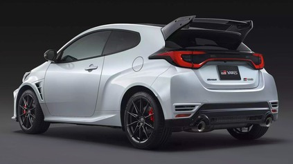TOYOTA GR YARIS PO FACELIFTE. ZDOBÍ JU AERO PERFORMANCE A VNÚTRI DRŽIA NOVÉ PEVNEJŠIE SKRUTKY!