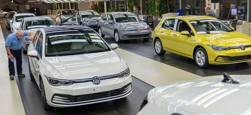 Volkswagen zastaví výrobu vo Wolfsburgu. Dôvodom je nízky dopyt