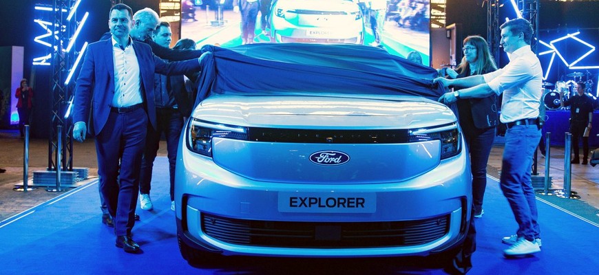 Trh s elektromobilmi sa v tomto roku prepadne o tretinu. Stratégiu mení už i európsky Ford