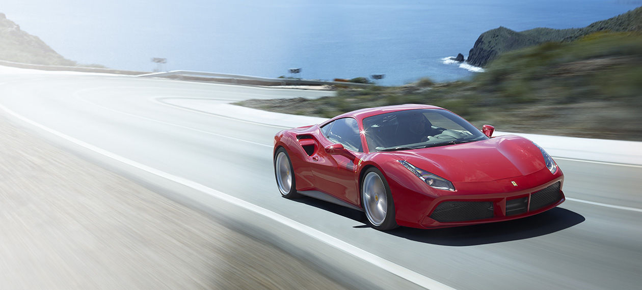 Kto sú majitelia Ferrari a ako svojimi autami jazdia?