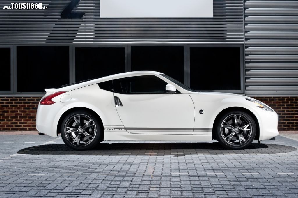 Nissan 370Z je nádherný a mimoriadne vydarený športiak