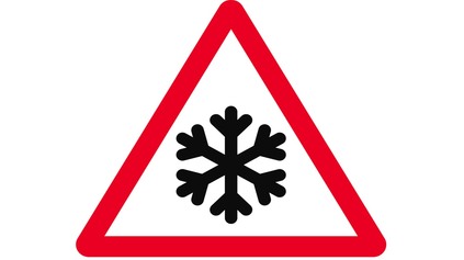 DOPRAVNÁ ZNAČKA S VLOČKOU SPÔSOBUJE VODIČOM PROBLÉMY. HROZÍ V LETE POKUTA ZA JEJ NEREŠPEKTOVANIE?