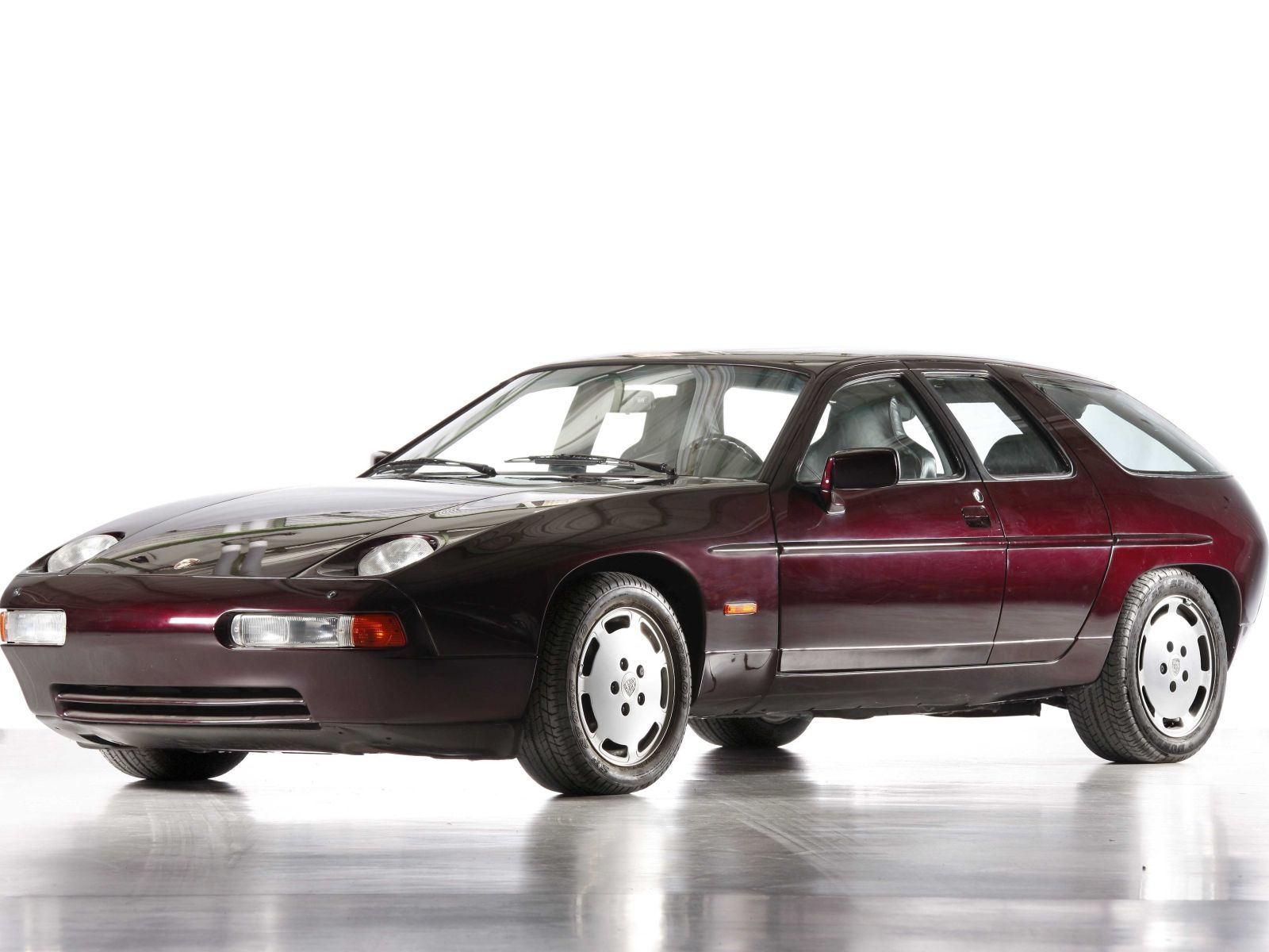 Porsche 928