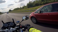 POUŽÍVATE MOBIL ZA VOLANTOM? POZOR, VIDIA VÁS!