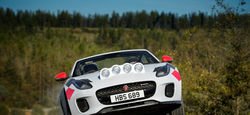 Bez strechy po šotoline? Odvážny Jaguar F-Type Rally Concept