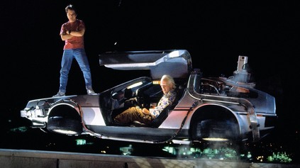 NÁVRAT DO BUDÚCNOSTI MÁ 40 ROKOV. AKÉ AUTÁ BY ASI JAZDILI V MODERNOM POKRAČOVANÍ?