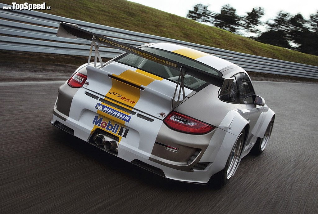 Porsche 911 GT3 RSR