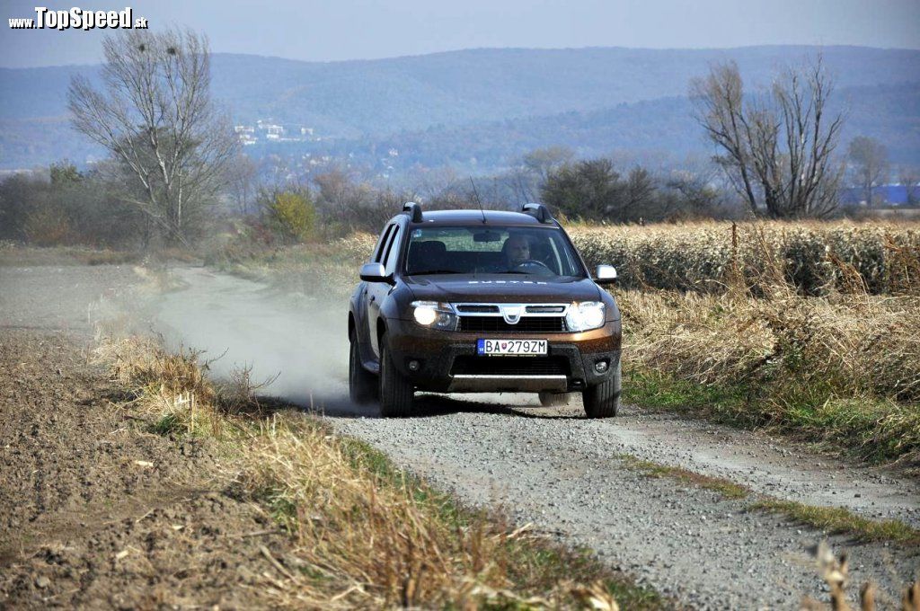 Aj na takýchto cestách je Dacia Duster ako doma...