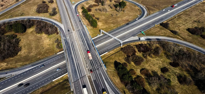 Pozor, križovatku D1 a R1 obmedzia, hrozia komplikácie a obchádzky motoristov na západe SR