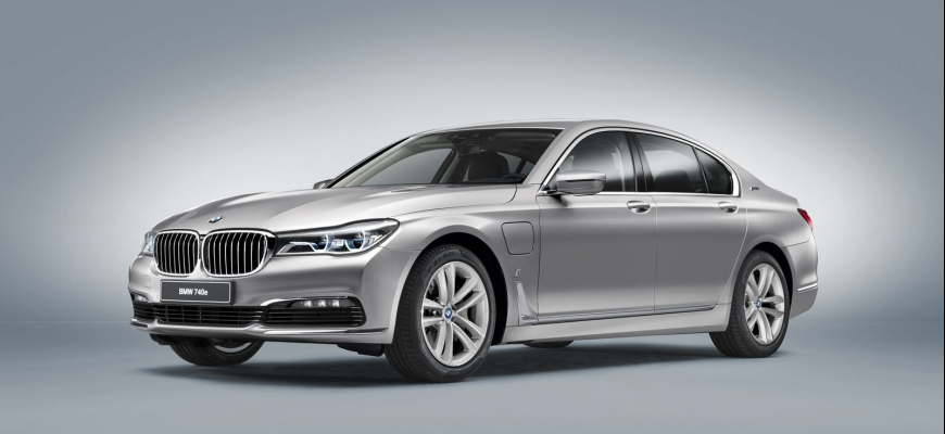 BMW 740e je prvým hybridom s označením iPerformance