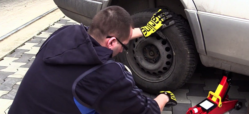 AUTOvKELLY: 9 krokov ako prezuť auto svojpomocne správne a bezpečne