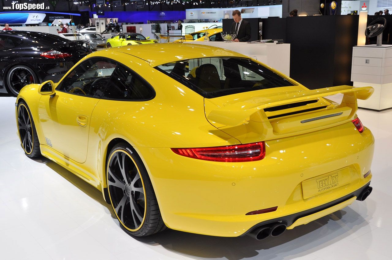 Žlté Porsche od TechArtu prinieslo dizajnové zmeny. Veselá farba sa dostala aj dovnútra.