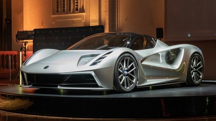 LOTUS KONČÍ S BENZÍNOM, PRECHÁDZA VÝLUČNE NA ELEKTROMOBILY