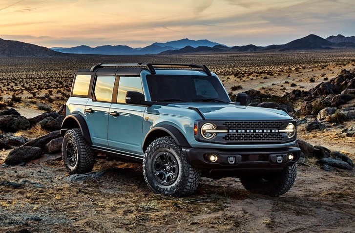 NOVÝ FORD BRONCO 2021 JE KONEČNE TU. DEFENDER A WRANGLER MAJÚ PO CHLEBE