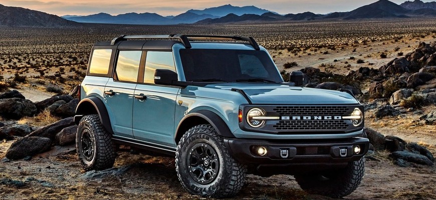 Nový Ford Bronco 2021 je konečne tu. Defender a Wrangler majú po chlebe