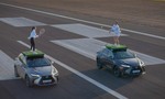 Lexus NX ako tenisový kurt? Guinnessov rekord na kolesách