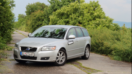 TEST JAZDENKY VOLVO V50 (2004 - 2012)