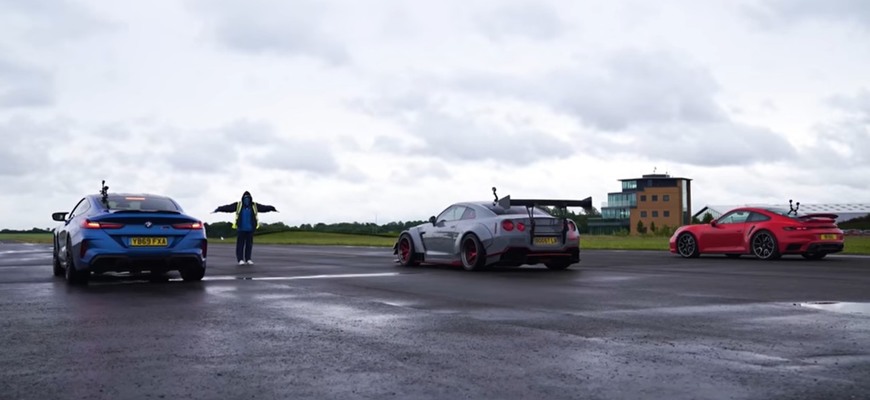 Drag race Nissan GT-R proti BMW M8 a Porsche 911 Turbo S