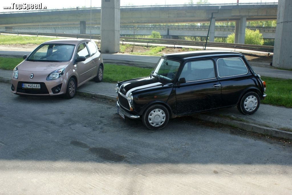 Renault Twingo versus Mini. Kto z koho?