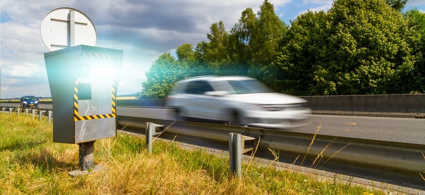 Zhabali im auto za vysokú rýchlosť. Aj slovenským vodičom hrozia prísne pokuty v zahraničí!