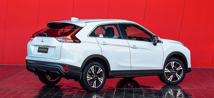 Japonci modernizujú, Mitsubishi  Eclipse Cross 2021 prišlo o zadné krídlo, aj motor 1.5 MIVEC