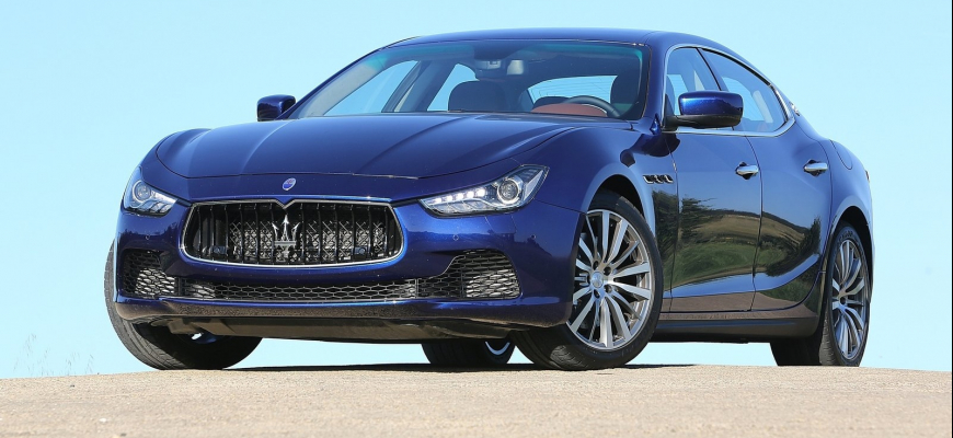 Automobilka Maserati pozastaví výrobu, predaje opäť klesajú