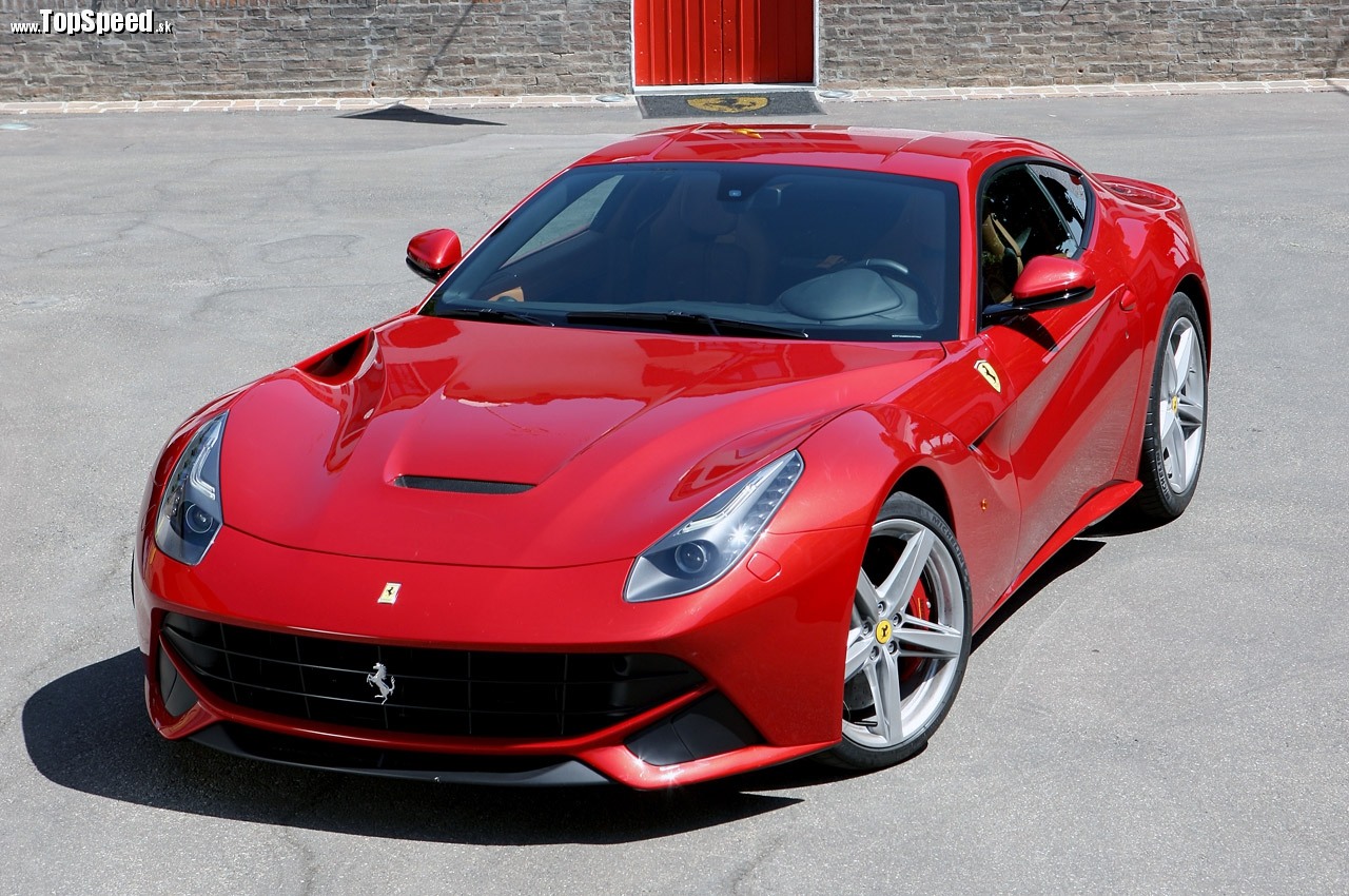 Ferrari má nové F12 Berlinetta. Apple iPhone 5. Čo vznikne ich spojením?