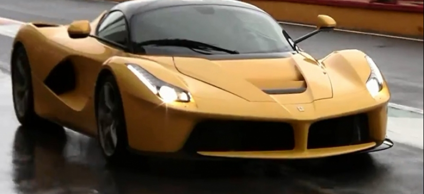 Žlté LaFerrari? Už jazdí v Mugelle