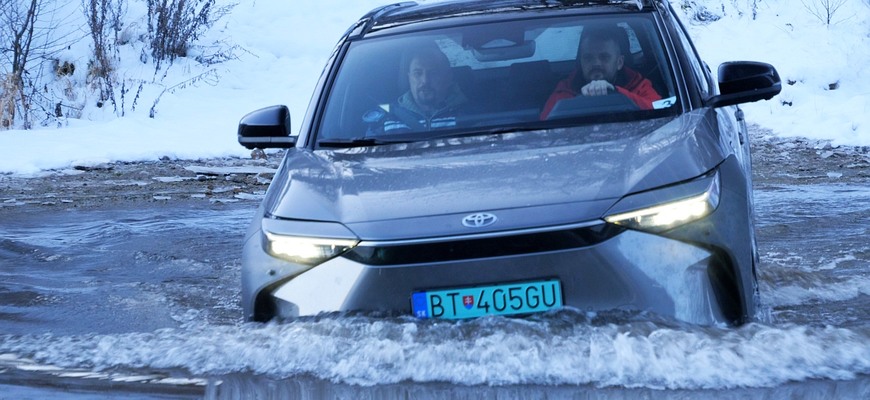 Test Toyota BZ4X AWD - v slovenských kopcoch milo prekvapila