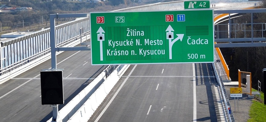 Konečne je to tu, začala sa stavba diaľnice D3, aj keď len poklepaním základného kameňa