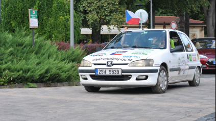 ROZHOVOR: Nadšenec z Čiech pripravuje elektrické auto s dojazdom 1 000 km!