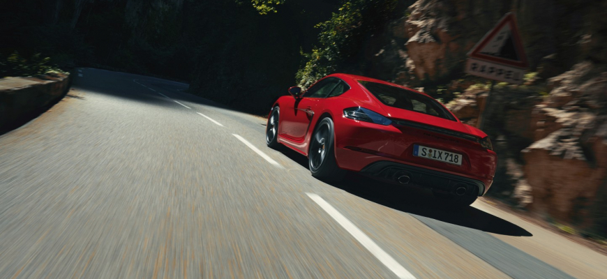 Nech žije atmosférický motor! Porsche 718 GTS má 4,0 litrový 6-valec