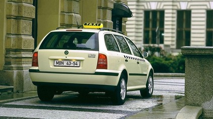 ŠKODA OCTAVIA COMBI OSLAVUJE 25 ROKOV. ANKETA: MALI STE TÚ ČESŤ VYSKÚŠAŤ LEGENDU OSOBNE?