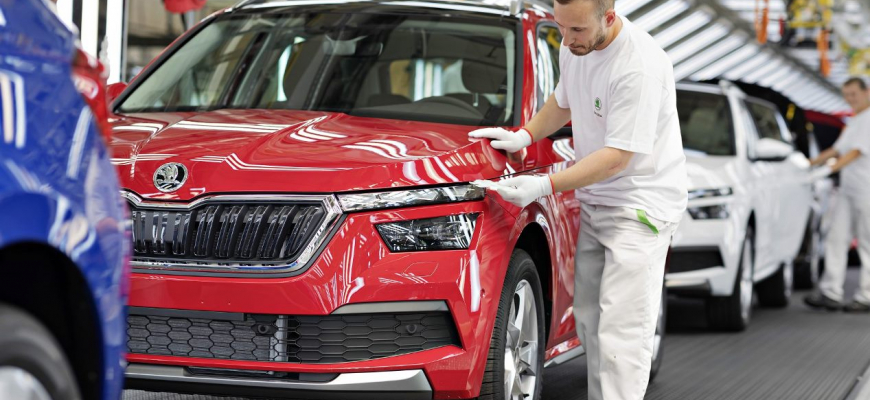 Odborári Škoda Auto žiadajú zastavenie výroby. Majú strach