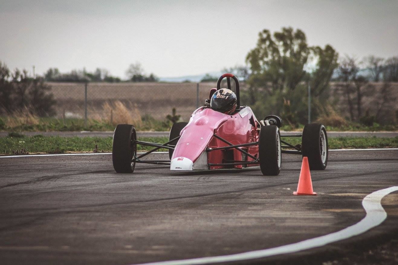 Československý Autoslalom začal sezónu na motokárovej dráhe v Dlhej