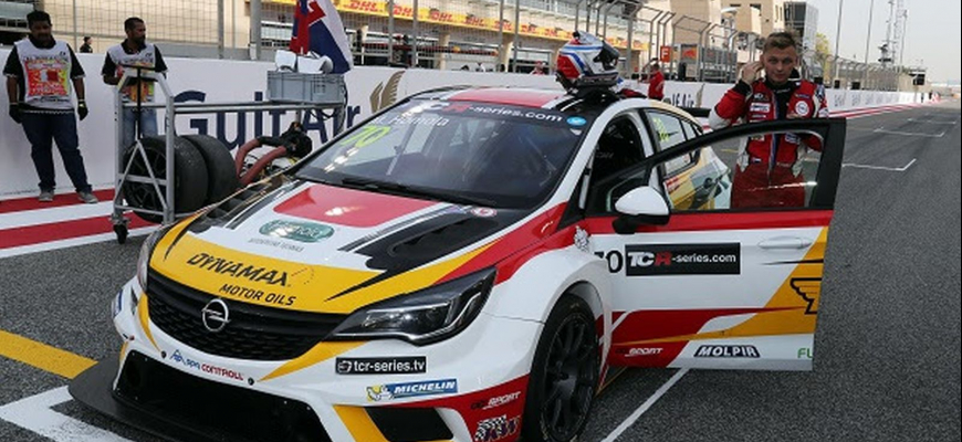 Maťo Homola v TCR sa opäť trápil, ale získal prvú Pole Position!