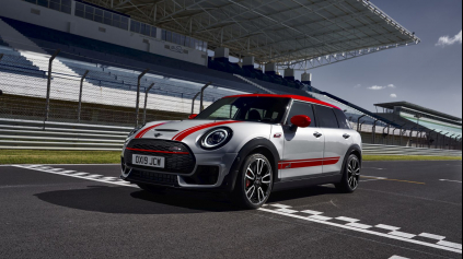 MINI JCW CLUBMAN A COUNTRYMAN SÚ TOP VERZIE S VIAC NEŽ 300 KOŇMI