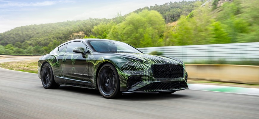 Poodhalená štvrtá generácia Bentley Continental GT. Plug-in hybrid a krútiaci moment až 1000 Nm