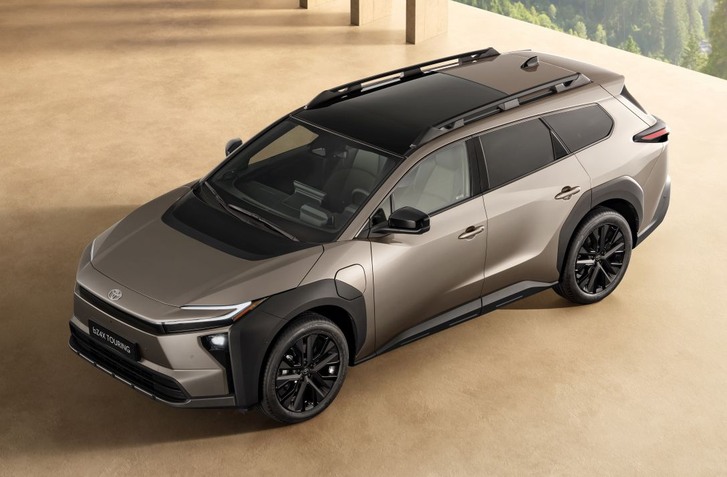 NOVÉ TERÉNNE KOMBI TOYOTA BZ4X TOURING! DORAZÍ NA TRH AJ AKO SUBARU TRAILSEEKER