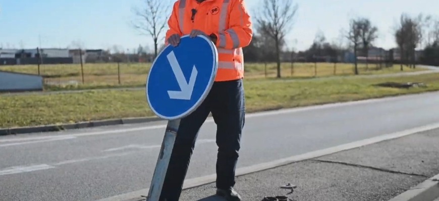 Inovácia na cestách BSK: pružné dopravné stĺpiky šetria čas aj peniaze