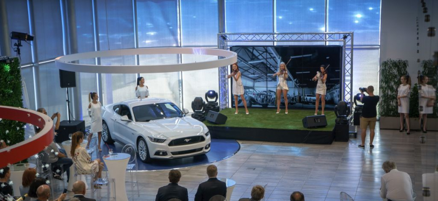 Ford oslavuje 15 rokov na Slovensku novým FordStore
