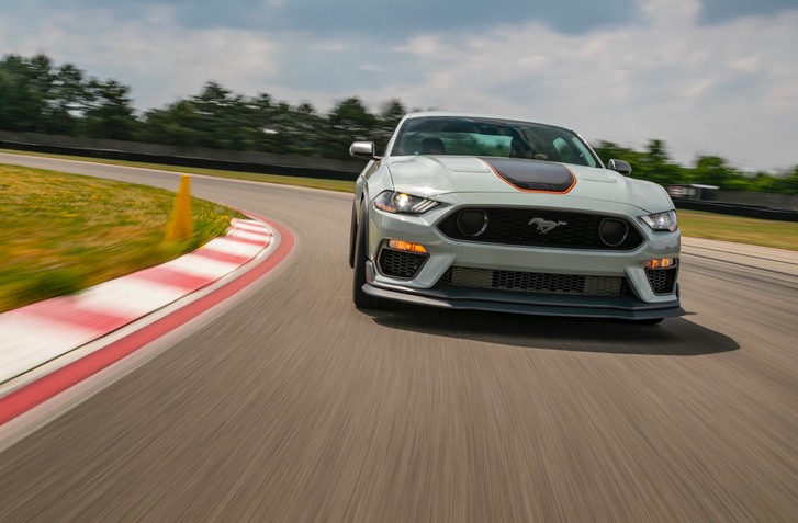 NOVÝ FORD MUSTANG MACH 1 JE TO NAJ, BEZ OZNAČENIA SHELBY