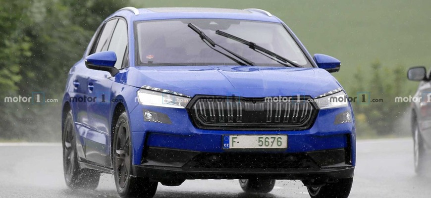 Elektrické SUV Škoda Enyaq iV opäť zachytili počas testov. Produkcia sa začne už koncom roka 2020