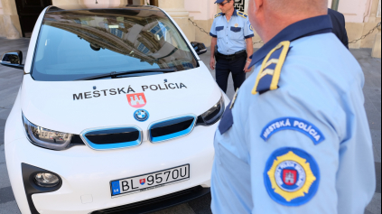 Mestská polícia v BA dostala na skúšku BMW i3
