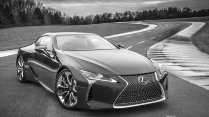 CHYSTÁ LEXUS LC F? AK ÁNO, VRAJ MU ZMENIA KONCEPCIU